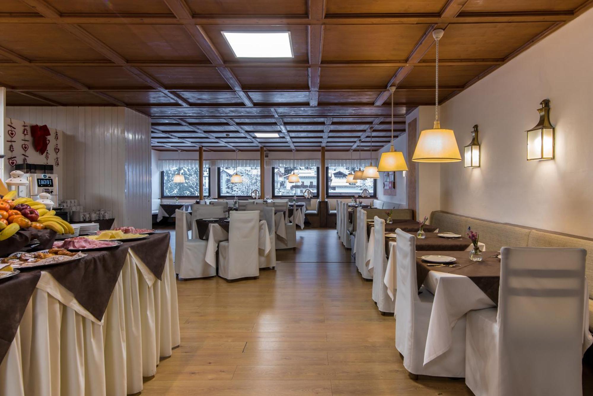 Hotel Colfosco San Martino Di Castrozza Ngoại thất bức ảnh